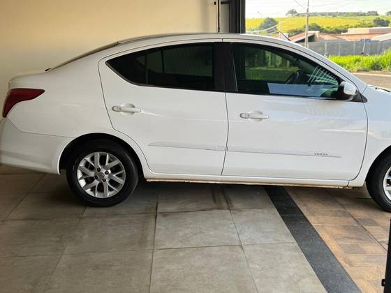 NISSAN VERSA 1.6 16V FLEXSTART SV 4P XTRONIC